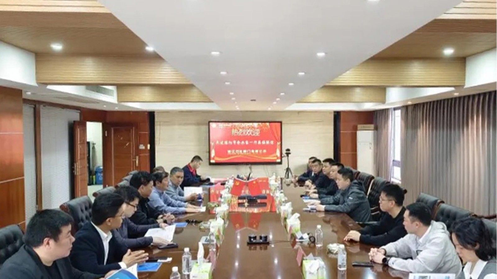 民建德陽(yáng)市企業(yè)家聯(lián)誼會(huì)來(lái)溫考察交流